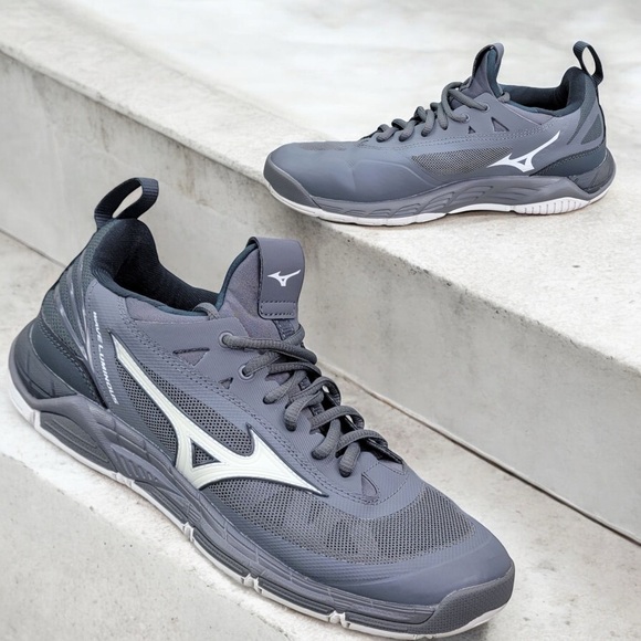 Mizuno Women's Wave Luminous Volleyball Shoes - Picture 4 of 16